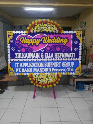 Papan Bunga di Bolong Karanganyar